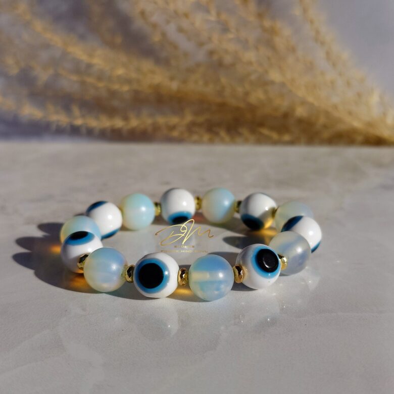 Opalīta un Nazāra aproce