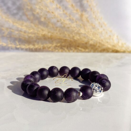 Ametista aproce no matētām pērlēm